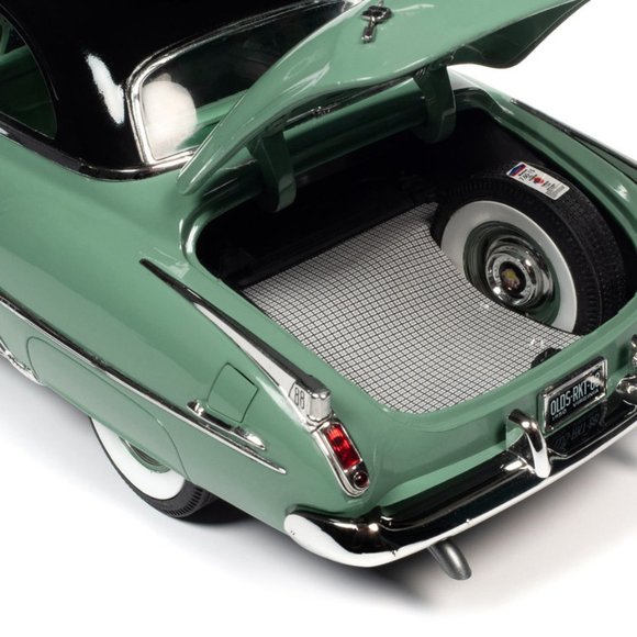 NIB Auto World Die-cast 1:18 1950 Oldsmobile Rocket 88 Alder Green - Picture 7 of 7